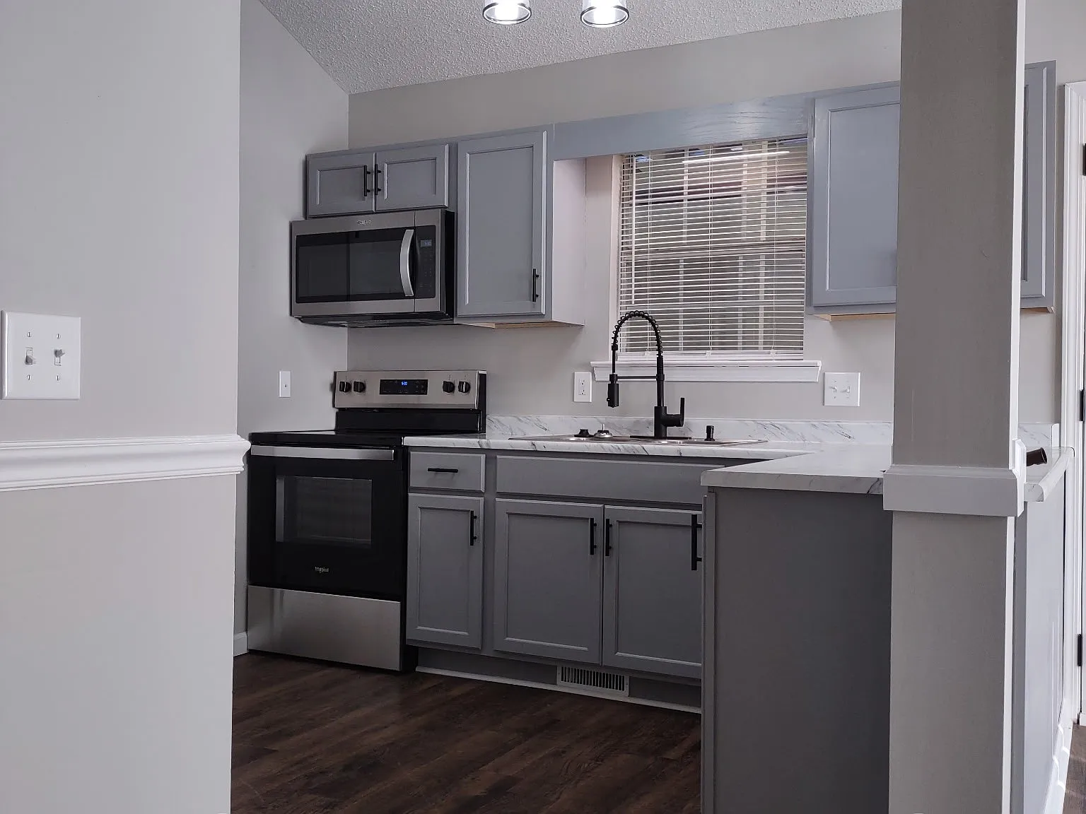 3 bed, 1500 sqft, $2,100 — Photo 2