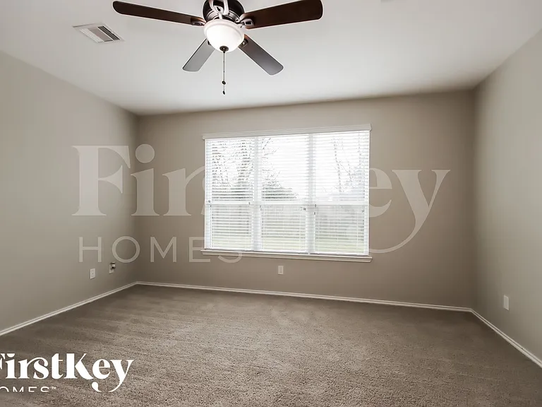 2526 Cold River Dr — Photo 8