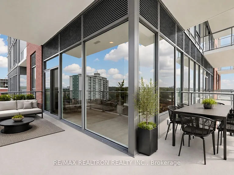 4010 Eglinton Ave W #702 — Photo 3