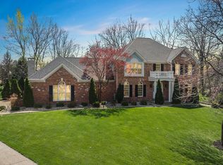 7 Log Cabin Ln, Lake Saint Louis, MO 63367