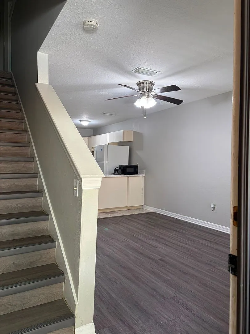 Uptown Apartments & Townhomes | Lutz, FL — Photo 3