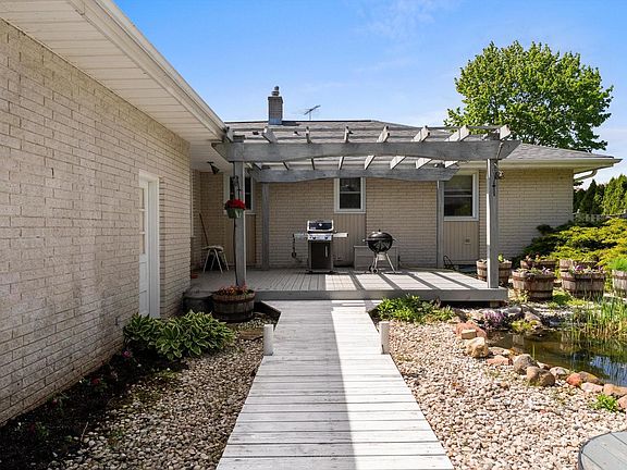 5th image of 2014 Lexington DRIVE