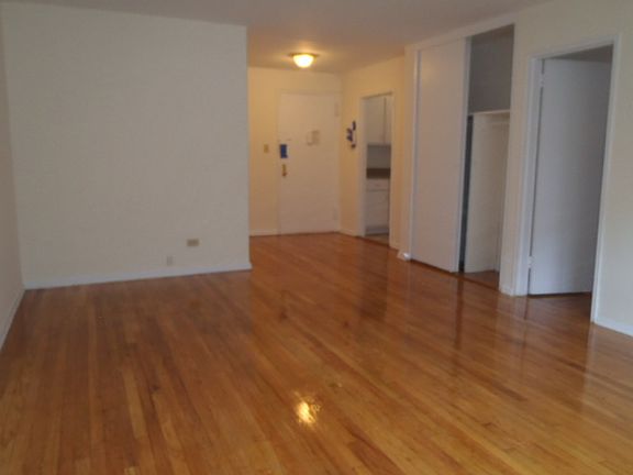 3rd image of 13520 82nd Ave APT 5K