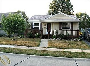 165 Roth Blvd, Clawson, MI 48017