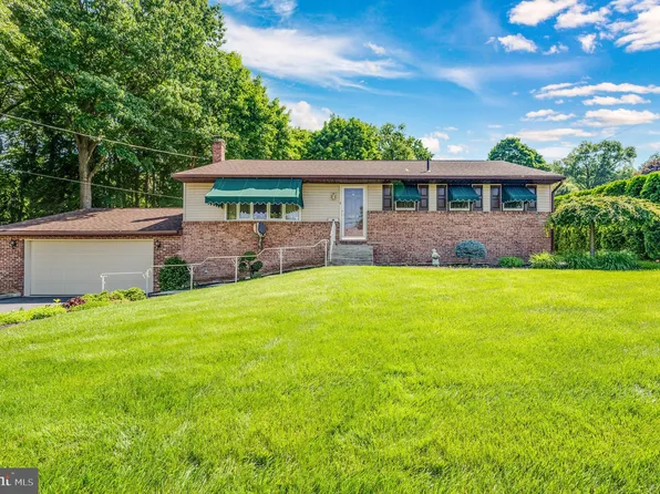 3313 Chestnut St, Laureldale, PA 19605