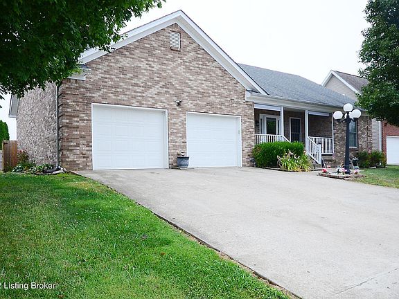 3rd image of 3008 Squire Cir