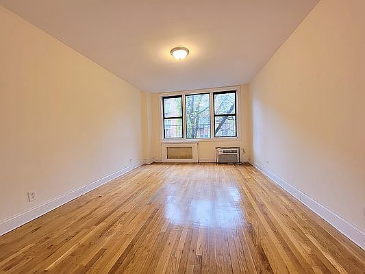 1st image of 205 W 13th St #4V