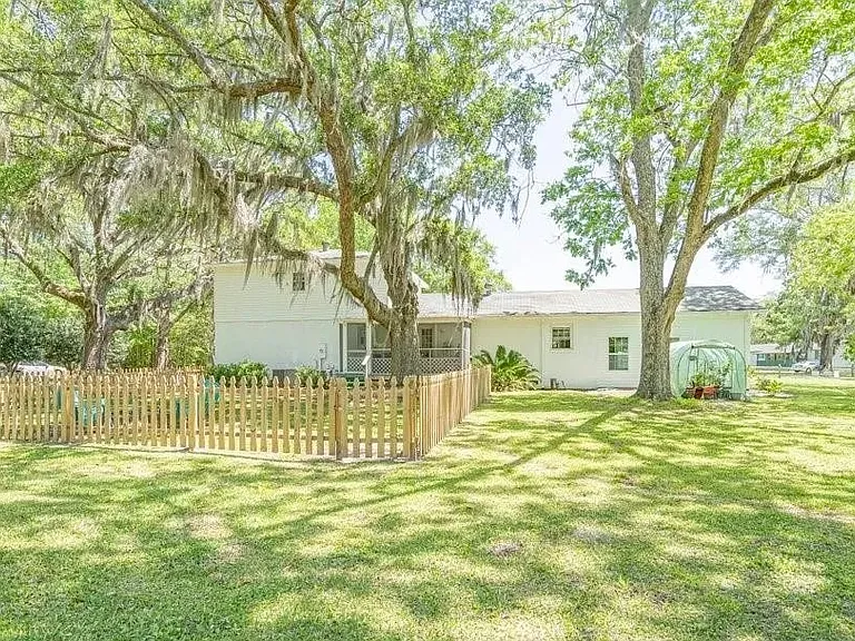 215 Fox Rd — Photo 20