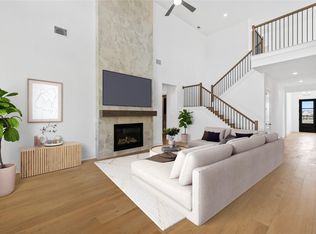 905 S Hemingway Loop, Liberty Hill, TX 78642