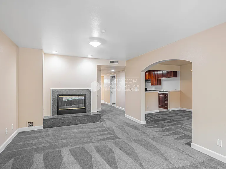 1112 Eddy #C — Photo 7