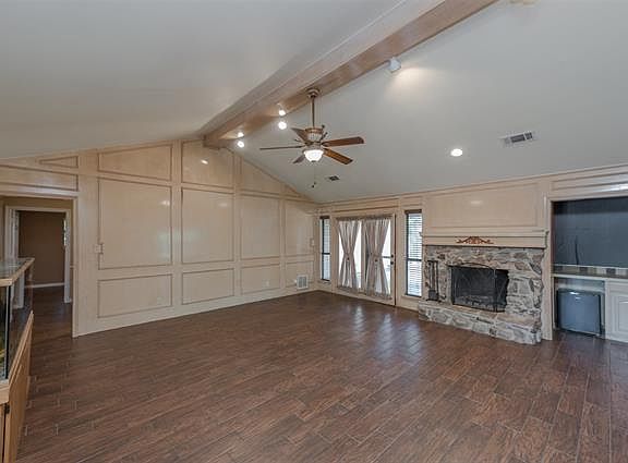 5th image of 14 Red Oak Cir