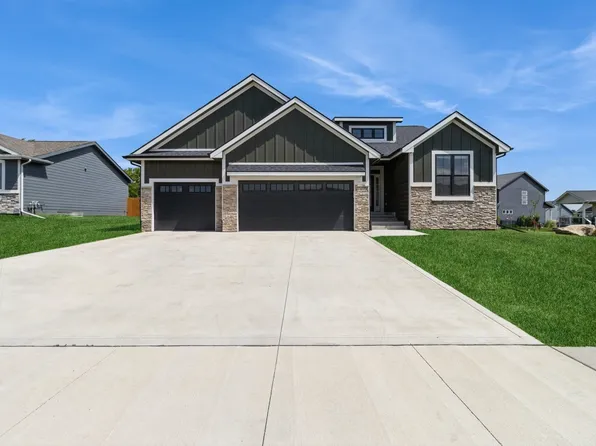 1809 12th St SE, Altoona, IA 50009