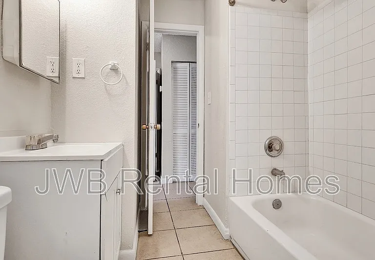 1943 Hardee St #1 — Photo 15