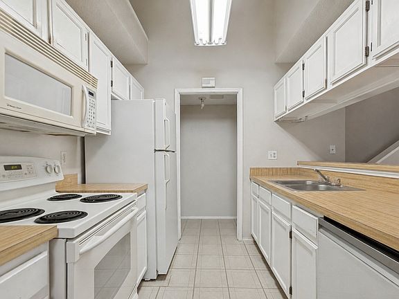 4th image of 805 Brockden Dr