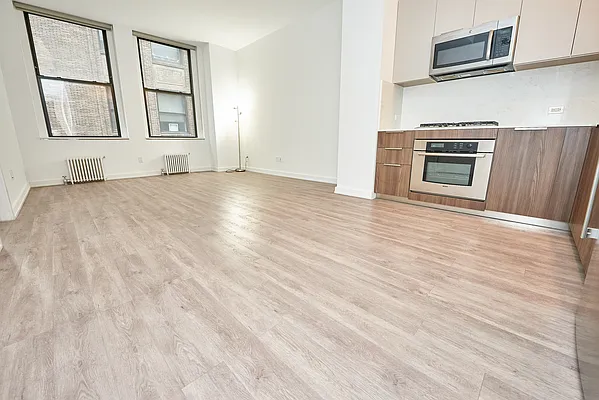 Rented by City Life Realty LLC | media 19