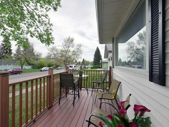 4027 E 19th St NW, Calgary, AB T2L 2B7