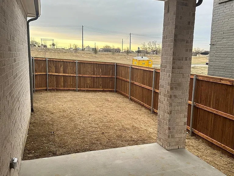 401 Osprey Ln — Photo 2
