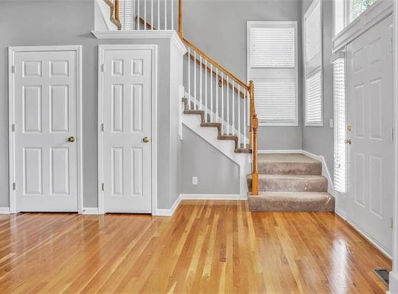 4th image of 6716 Meadowlark Ln