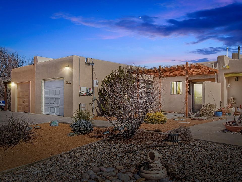 1st image of 1021 Avenida Linda