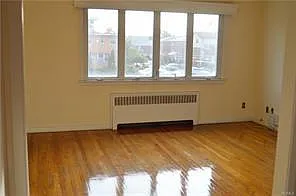 8 Ambrose Pl #2 — Photo 3