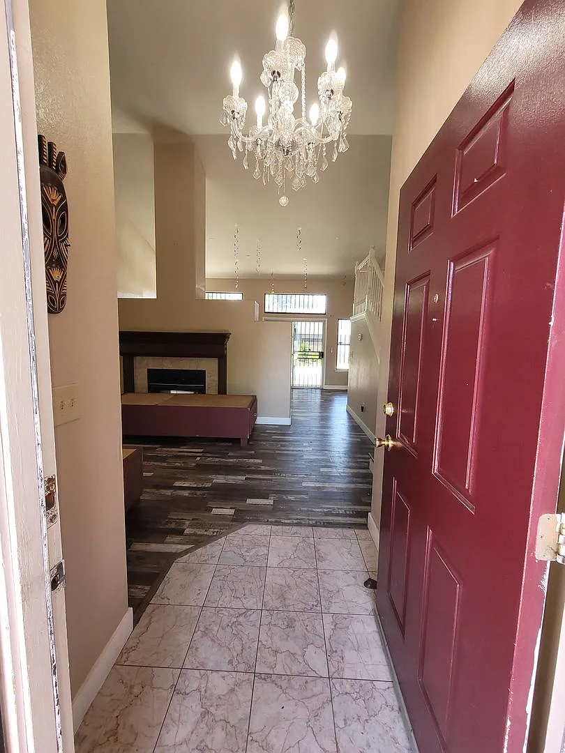 Reduced! - Spacious 4 Bedroom House - 1703 Diablo Creek Dr, Stockton, Ca 95618 — Photo 2