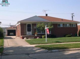 31837 Eveningside Dr, Fraser, MI