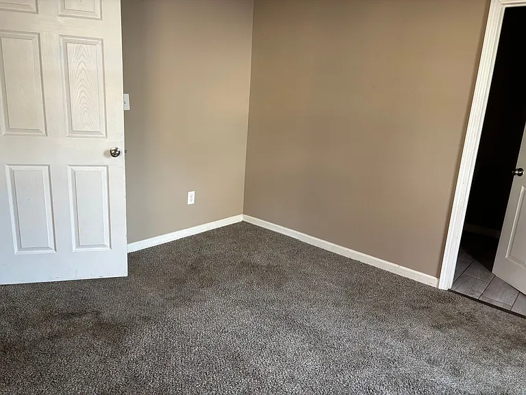 2127 N Boonville Ave — Photo 12