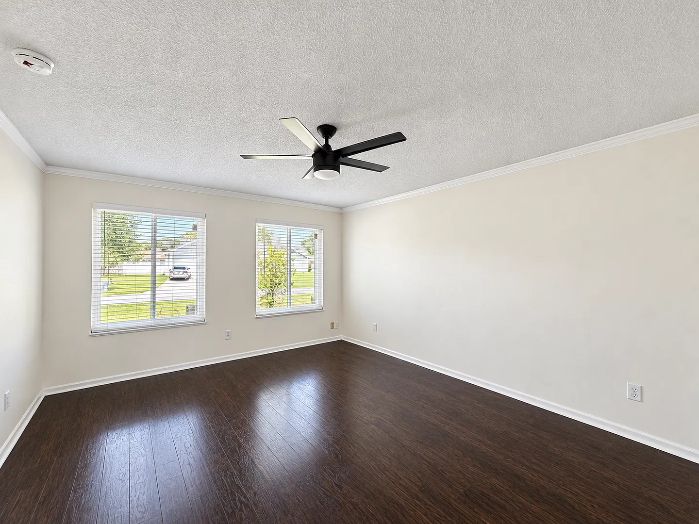 Beautifully Updated and Move In Ready in Oviedo — Photo 3