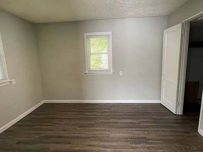5925 E 200 N — Photo 10