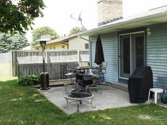 3rd image of 3895 Cottage Grove Ct