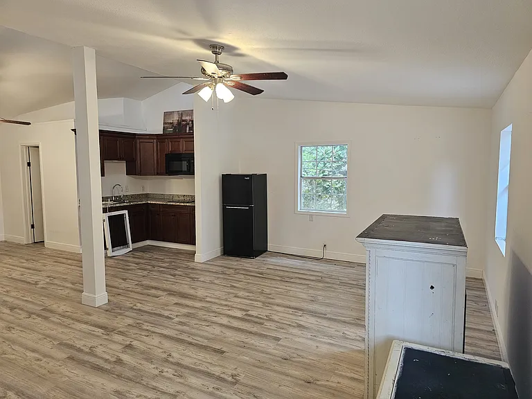 303 Covington St #C — Photo 3