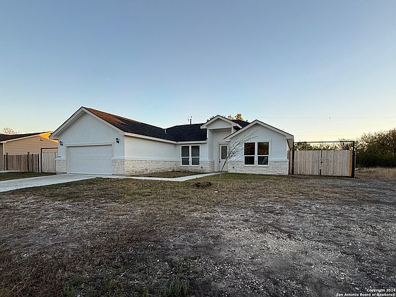 3rd image of 5406 PAGELAND DR