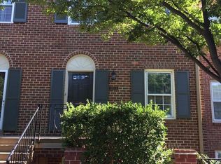 3293 Sutton Pl NW APT B, Washington, DC