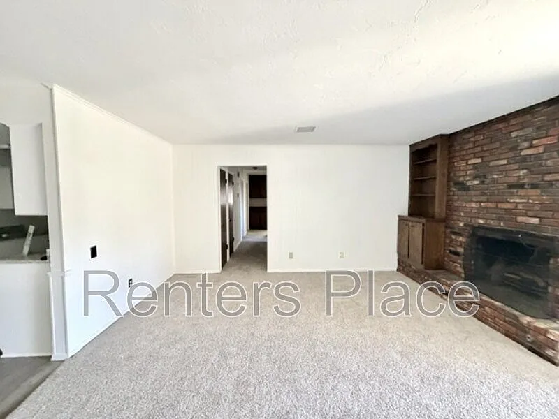 3 bed, 2.0 bath, 1380 sqft, $1,425 — Photo 4