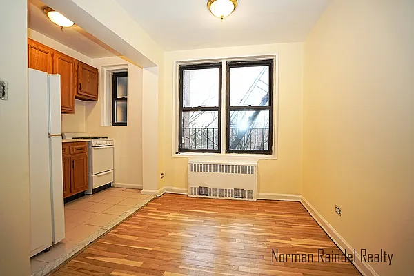 Rented by Norman Raindel, LREB | media 7