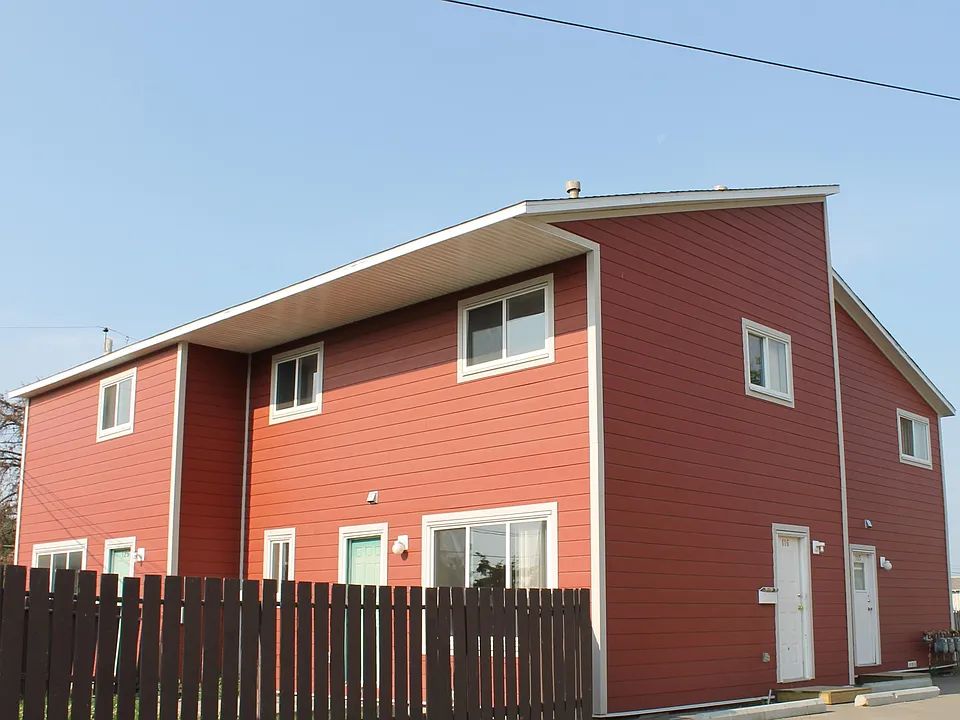 1700 Willowbrook Cres