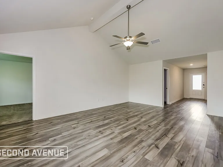 1321 Woodwinds Dr — Photo 5