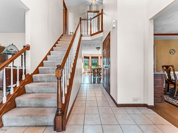 3rd image of 7837 Huntington Cir