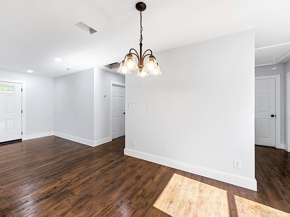 2nd image of 1239 Tarpley Ave