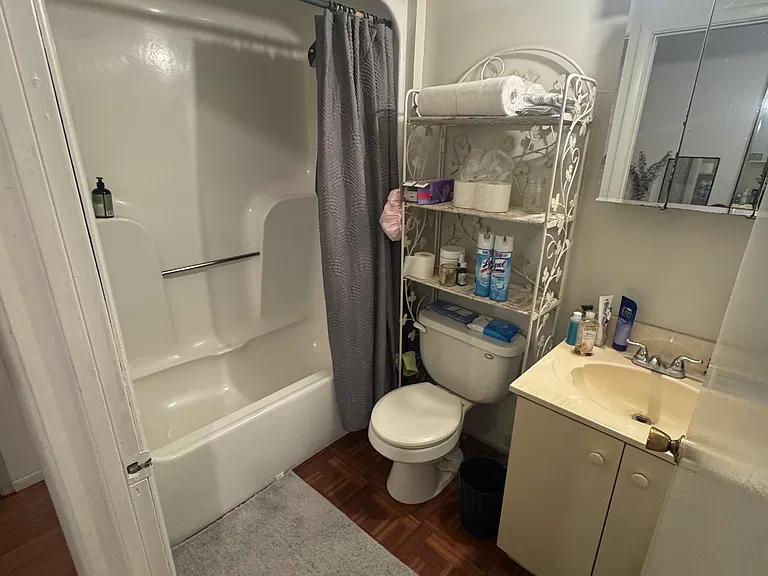 1301 Roselle St #2 — Photo 3