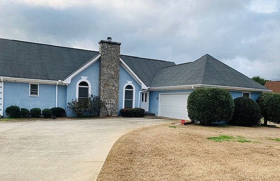 3rd image of 96 Dogwood Trail Dr