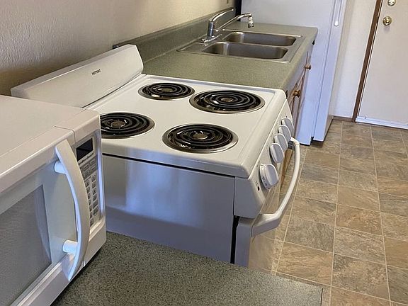 3rd image of 15043 8th Ave S APT 14
