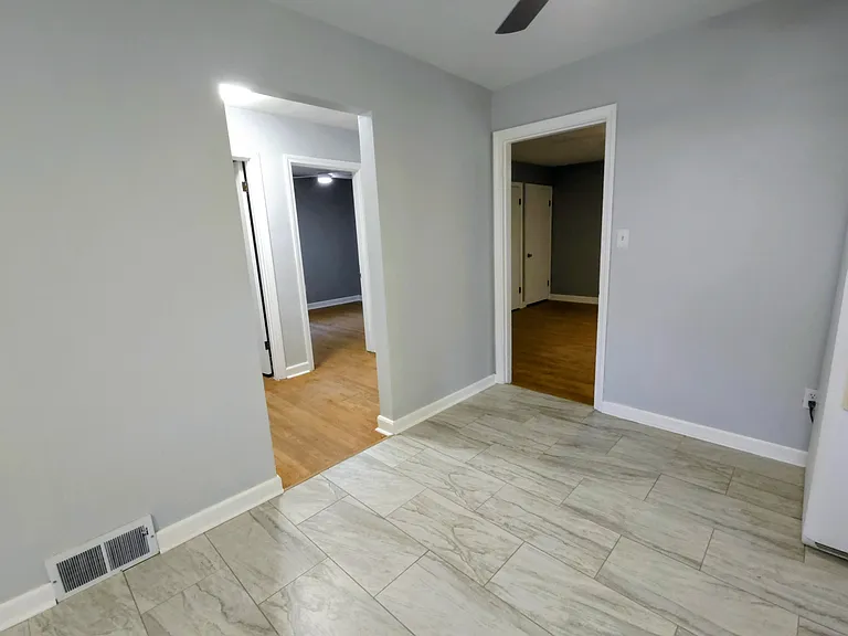 1803 Algonquin Pkwy #F1 — Photo 5