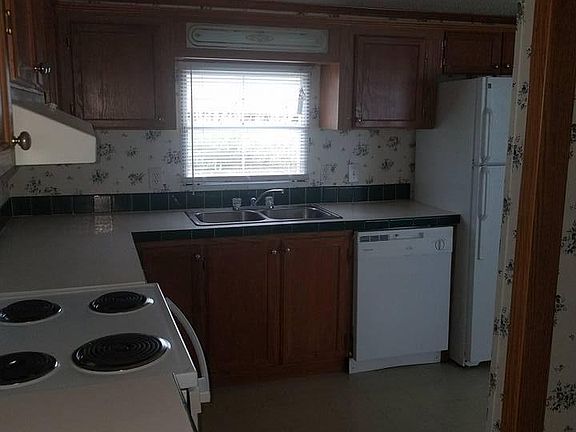 4th image of 278 Bonfire Dr