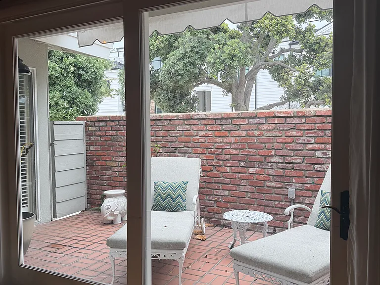 Heliotrope Ave — Photo 7