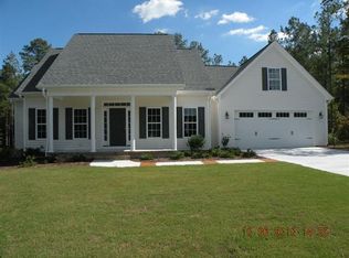 120 Timberwood Dr, Carthage, NC 28327