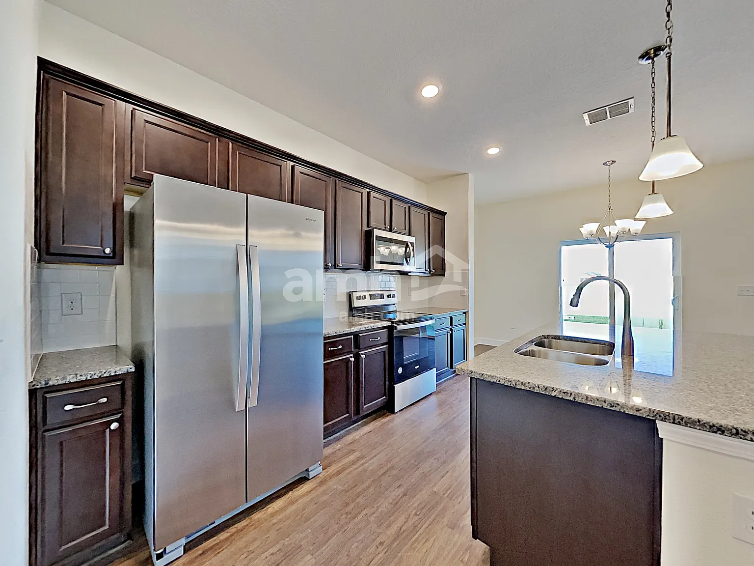 4 bed, 2.5 bath, 1890 sqft, $2,510 — Photo 3