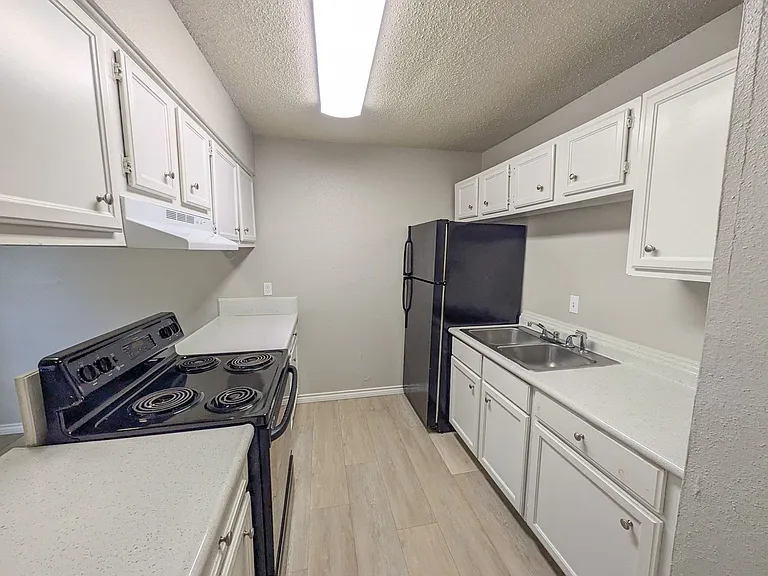 4610 Maddox St — Photo 6