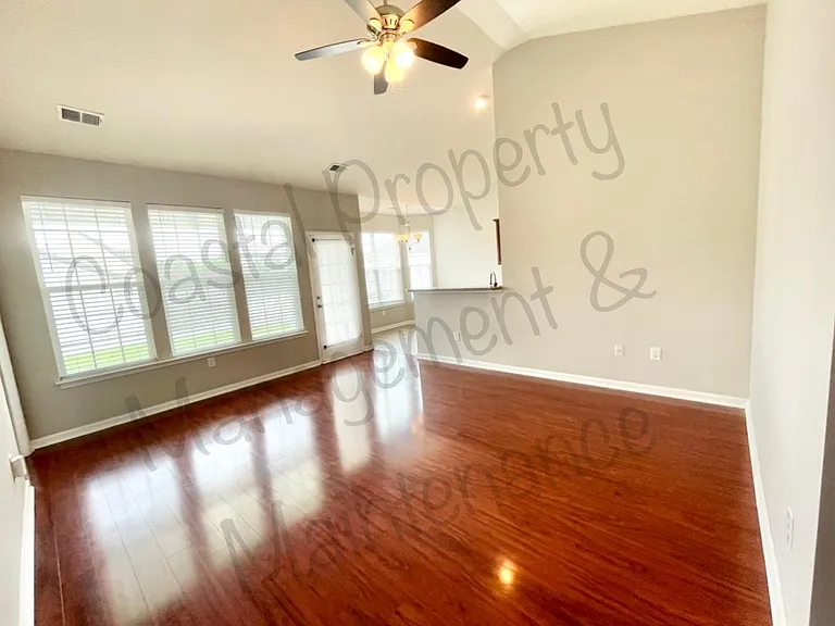 135 Carolina Oaks Dr — Photo 5