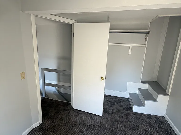 135 W Seneca St — Photo 10